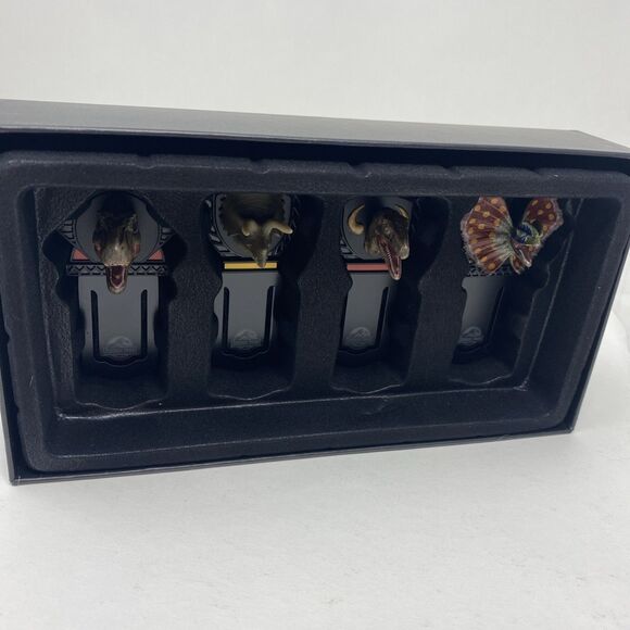 Jurassic Park Bookmarks Set Bookmarks Noble Collections New in Box Dinosaurs - Picture 7 of 7